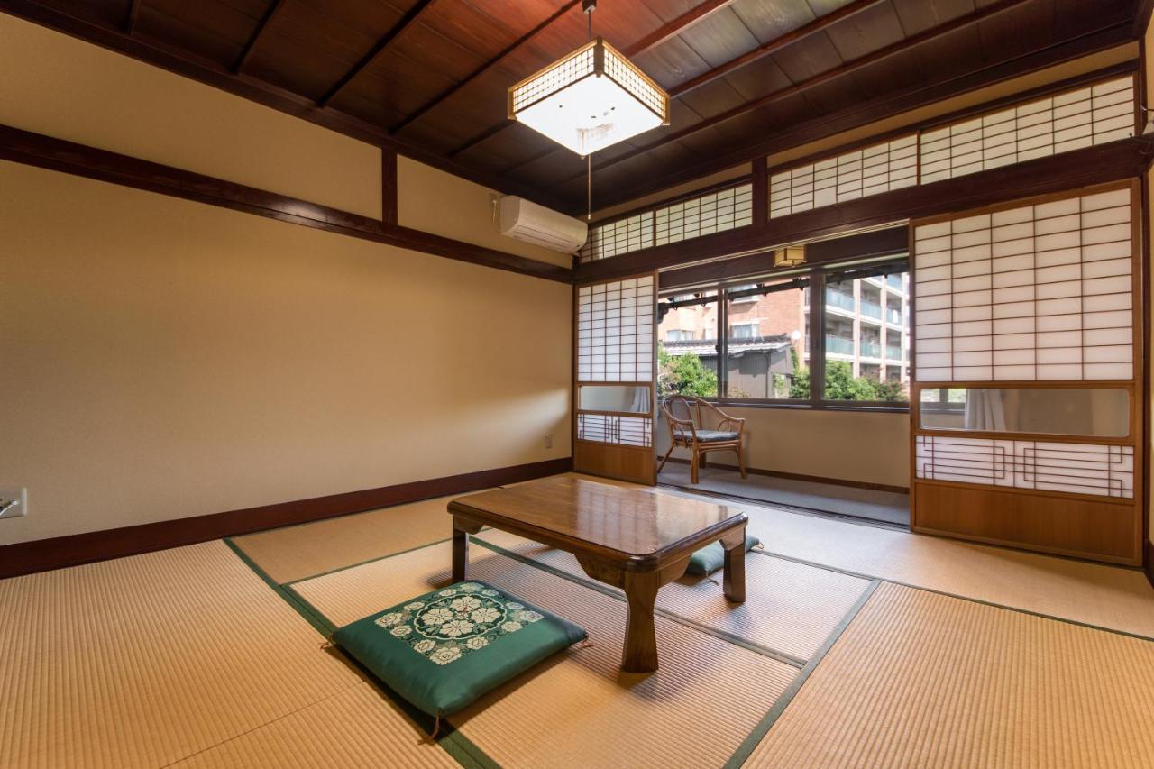Kadokyu Ryokan Такаока Екстер'єр фото
