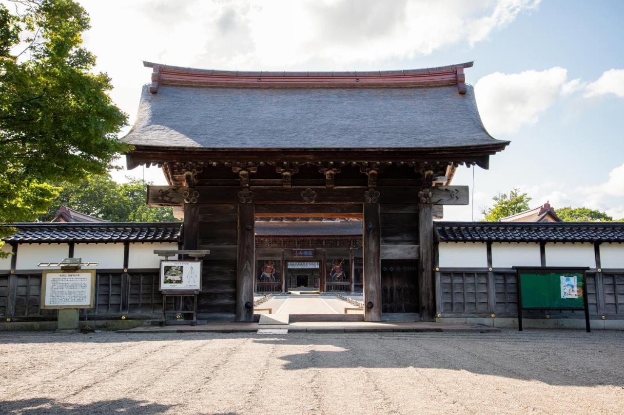 Kadokyu Ryokan Такаока Екстер'єр фото