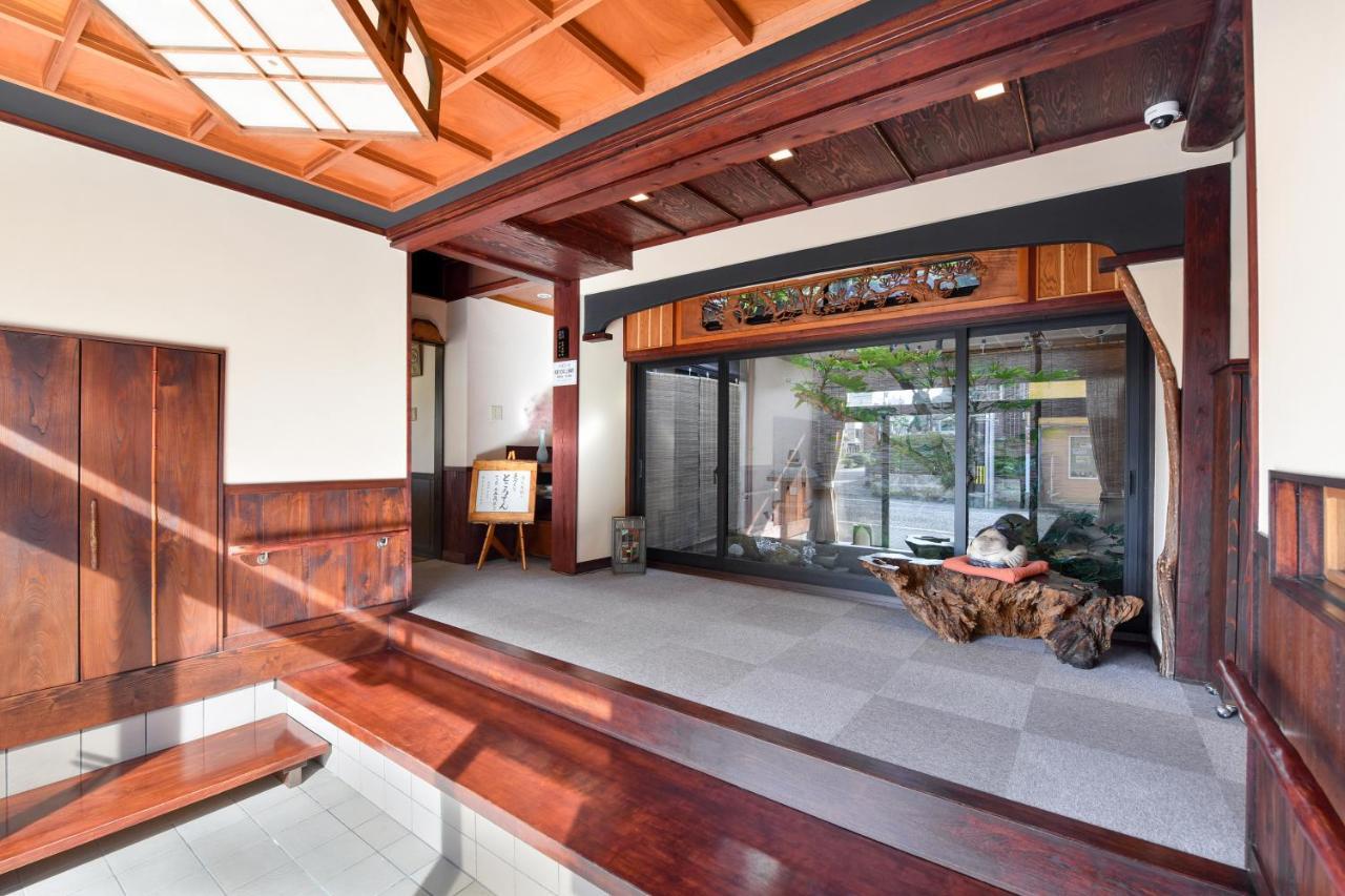Kadokyu Ryokan Такаока Екстер'єр фото